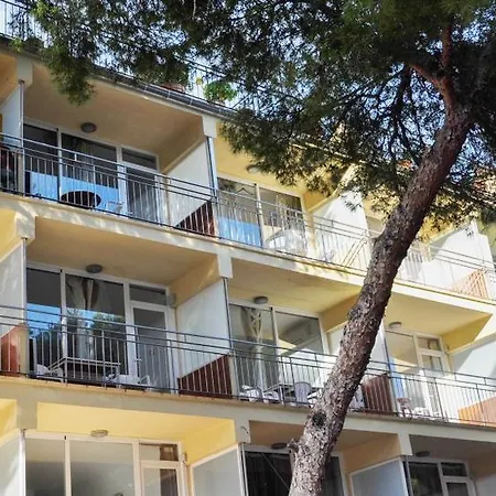 Apts. Kensington 2*